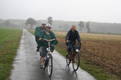 Der Regen hält uns nicht ab.